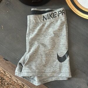 Nike Pro